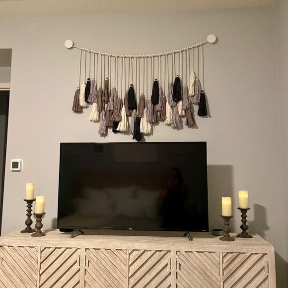 ✨HOST PICK ✨BNWT PB TEEN OVERSIZED TASSEL GARLAND - Picture 3 of 4